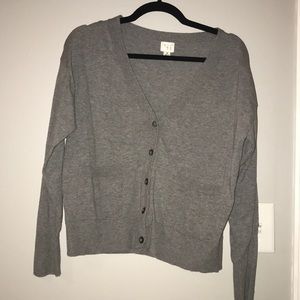 Cropped gray cardigan